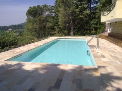 piscina a skimmer terminata e pronta per il tuffo